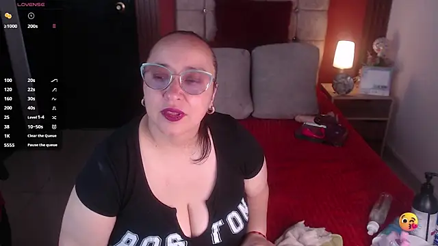 Natasha26  online show from September 2025 07:19:02 PM