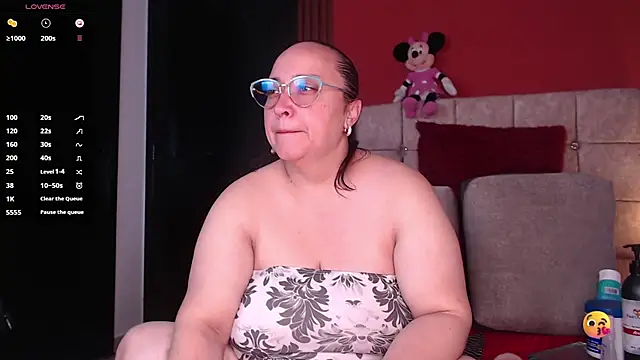 Natasha26  online show from September 2025 07:19:02 PM