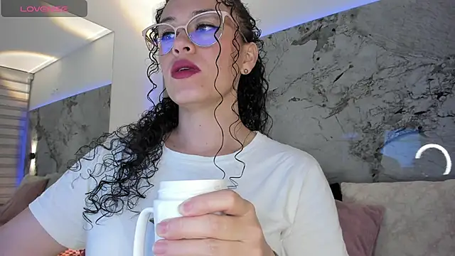 LIZ HOLMES online show from February 2026 10:19:02 AM