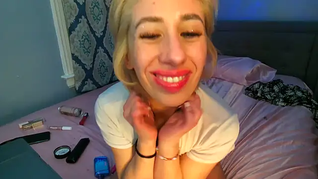 Snapshot of petitebarbiexxx chatting on March 2025 07:47:02 AM petitebarbiexxx online show from March 2025 07:47:02 AM