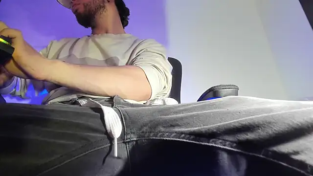 s sven03 online show from November 2025 01:16:01 AM