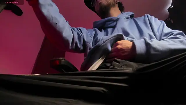 s sven03 online show from January 2026 09:29:01 PM