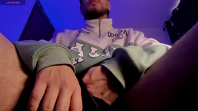 s sven03 online show from February 2026 09:44:02 PM