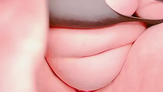 BiggyMelon online show from November 2025 02:24:02 PM