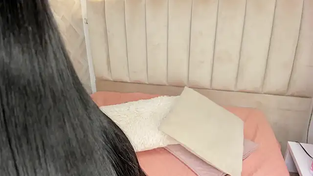 Anniie Queen online show from March 2026 02:50:01 AM