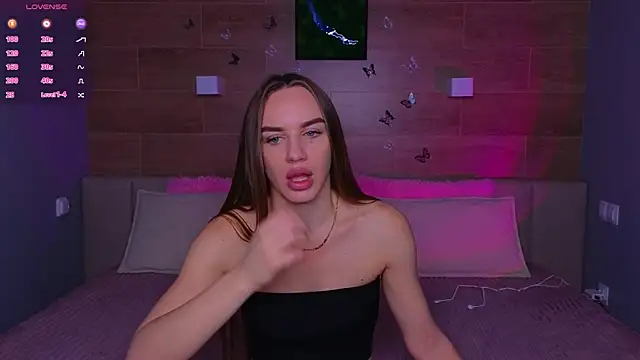 SaraCros online show from November 2025 05:40:02 AM