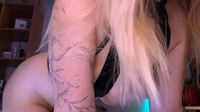 Amelia naughtyGirl online show from December 2024 11:51:02 PM