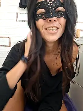 EmySkinny85 online show from November 2025 08:58:02 AM