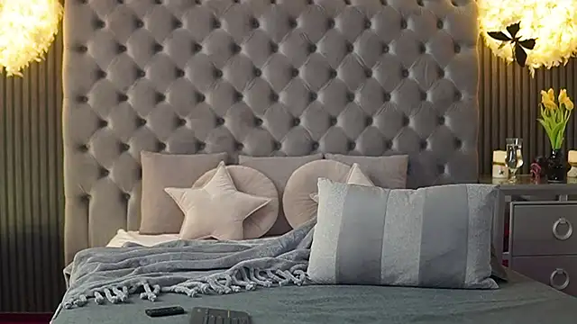 AmelyNoir online show from January 2025 08:00:01 AM