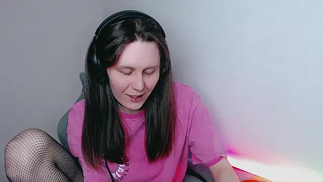 Snapshot of tracy_cooper chatting on January 2025 12:01:01 AM tracy cooper online show from January 2025 12:01:01 AM