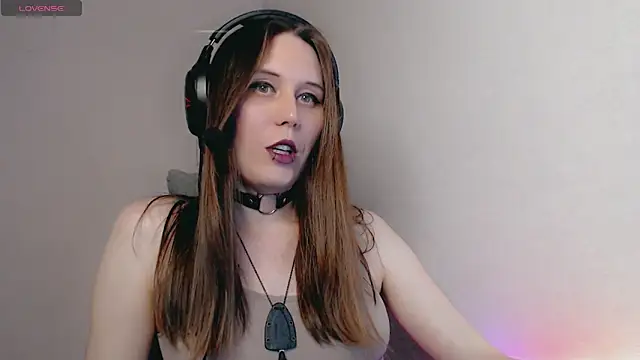 Snapshot of tracy_cooper chatting on January 2025 06:20:02 PM tracy cooper online show from January 2025 06:20:02 PM