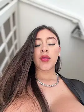 Snapshot of Rose-euphoria chatting on May 2026 09:01:02 PM Rose-euphoria online show from May 2026 09:01:02 PM