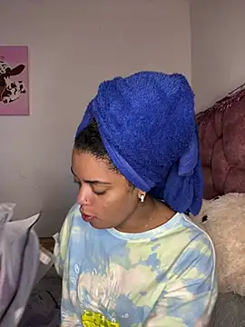 ladyrd1 online show from April 2026 04:19:01 PM