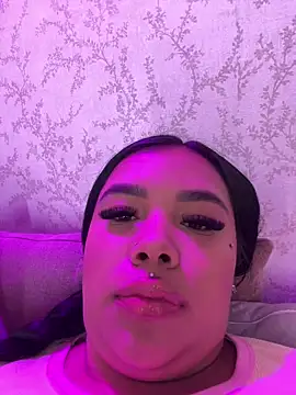 Snapshot of MarianaGarciaa__ chatting on June 2026 11:45:02 AM MarianaGarciaa online show from June 2026 11:45:02 AM