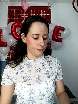 lovely kitt online show from February 2026 03:47:01 AM