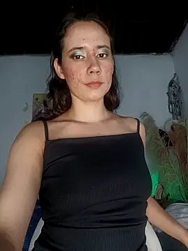 lovely kitt online show from April 2026 12:43:02 AM