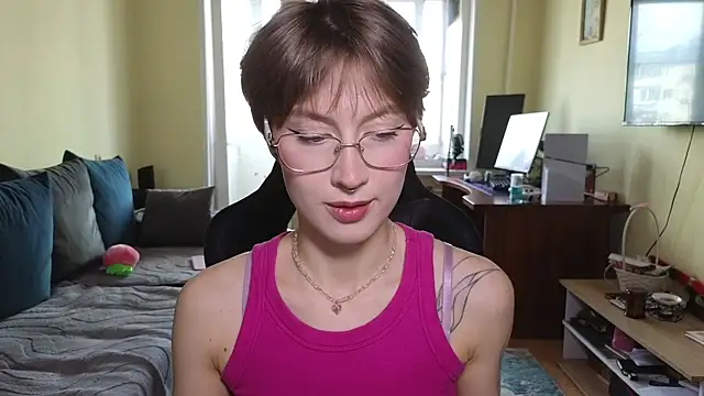 Snapshot of MalvinaBlum chatting on April 2026 06:05:02 AM MalvinaBlum online show from April 2026 06:05:02 AM