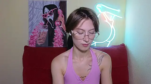 Snapshot of MalvinaBlum chatting on July 2026 05:43:02 AM MalvinaBlum online show from July 2026 05:43:02 AM