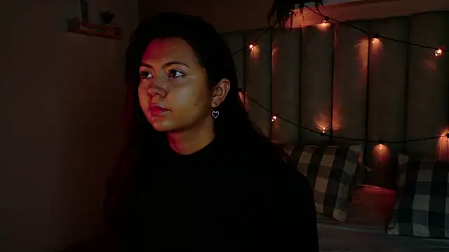 alaia-rogers online show from December 2025 11:08:01 AM