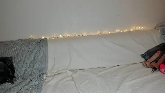 Mlleeffy online show from December 2025 09:12:02 PM