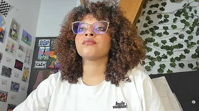 Snapshot of Ada_gales_ chatting on December 2024 12:45:02 AM Ada gales  online show from December 2024 12:45:02 AM