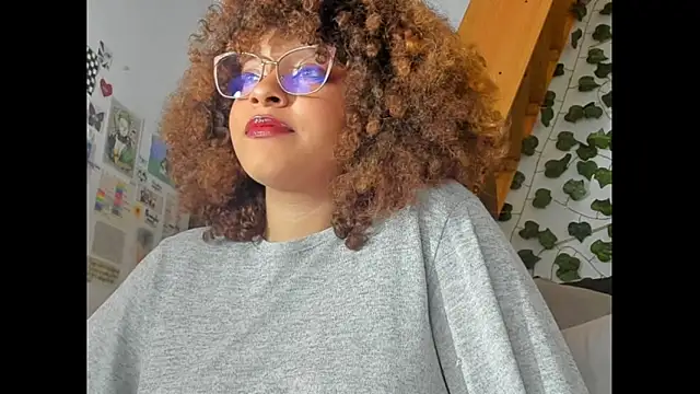 Snapshot of Ada_gales_ chatting on February 2025 11:37:01 PM Ada gales  online show from February 2025 11:37:01 PM