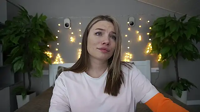 IceDanielles online show from January 2025 02:19:01 PM