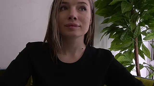 IceDanielles online show from January 2025 11:11:01 AM