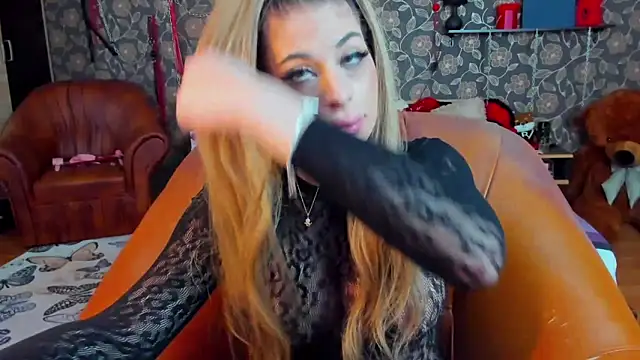 ammyloca123 online show from April 2026 11:58:01 PM