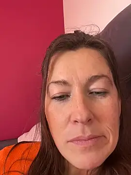 Lwhite1 online show from April 2026 04:15:01 PM