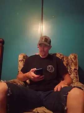 Snapshot of REDHAMMER_ chatting on June 2026 01:45:01 AM REDHAMMER online show from June 2026 01:45:01 AM