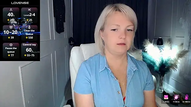Snapshot of Juarnea chatting on May 2026 09:05:01 AM Juarnea online show from May 2026 09:05:01 AM