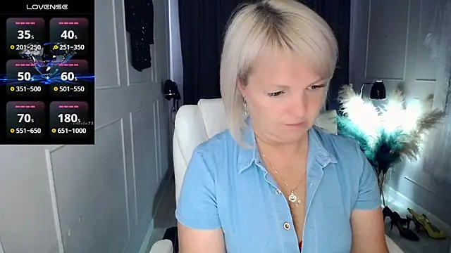Snapshot of Juarnea chatting on May 2026 09:50:02 AM Juarnea online show from May 2026 09:50:02 AM