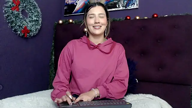 Snapshot of merlinaadams_ chatting on December 2024 07:29:02 PM merlinaadams online show from December 2024 07:29:02 PM