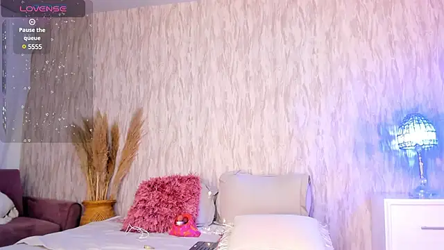 emily parkerr online show from January 2025 01:47:01 AM