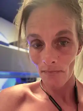 vixendoll87 online show from January 2025 09:40:01 PM