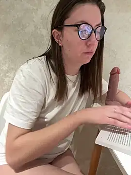 BeatriceTender online show from December 2024 01:16:02 PM