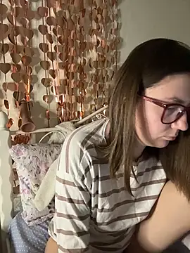 BeatriceTender online show from February 2026 08:16:01 PM