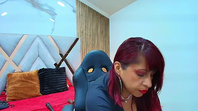 Anabella Thompson online show from July 2026 10:39:02 AM