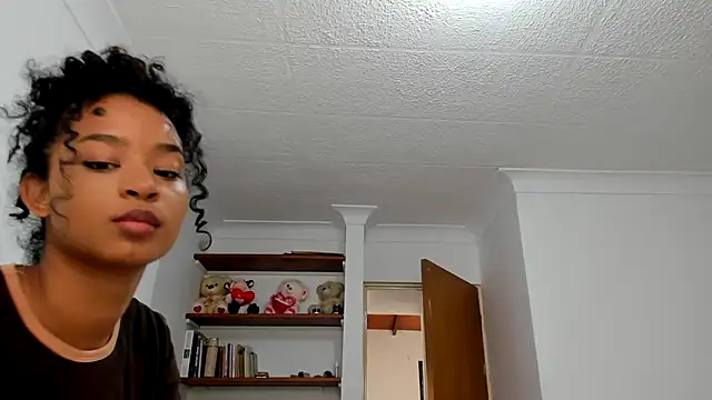 avellanatammy online show from February 2025 01:40:02 PM