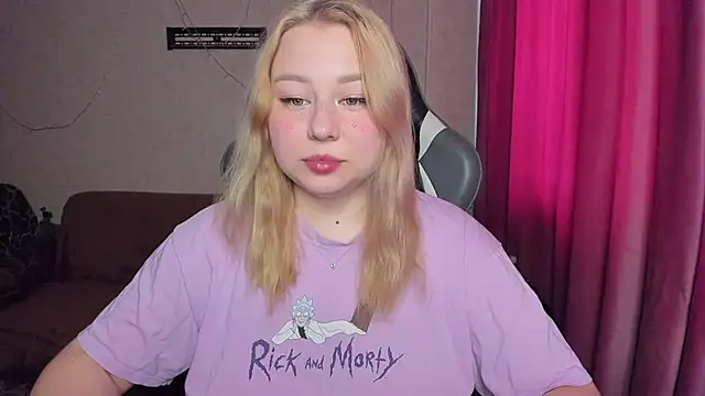 Milafoxxxy online show from November 2025 08:36:02 AM