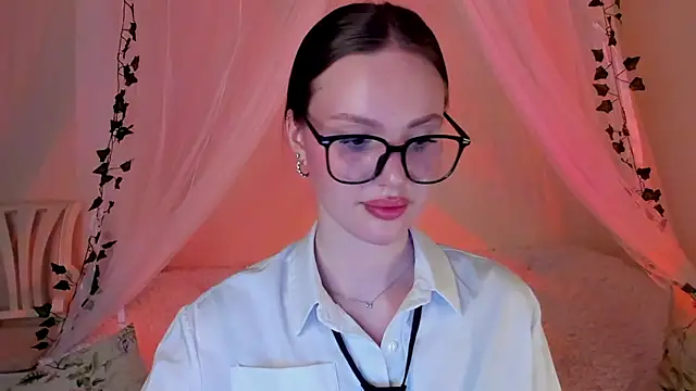 MishkaMe online show from December 2024 05:17:02 PM