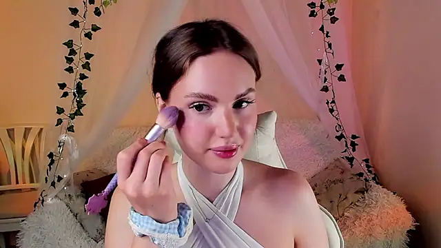 MishkaMe online show from November 2025 04:50:01 PM