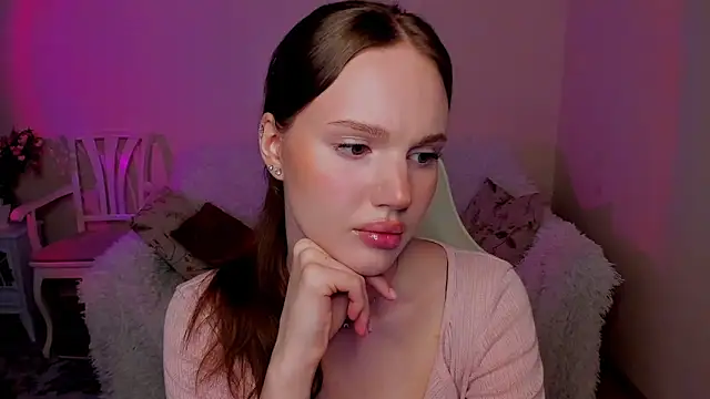 Snapshot of MishkaMe chatting on May 2026 05:32:01 PM MishkaMe online show from May 2026 05:32:01 PM