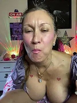 Snapshot of TheDime chatting on May 2026 05:27:02 AM TheDime online show from May 2026 05:27:02 AM