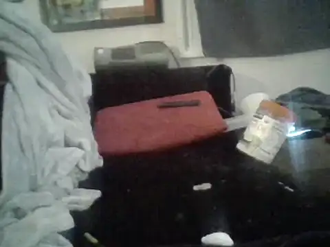 Snapshot of den-rock4u chatting on December 2024 02:42:01 PM den-rock4u online show from December 2024 02:42:01 PM