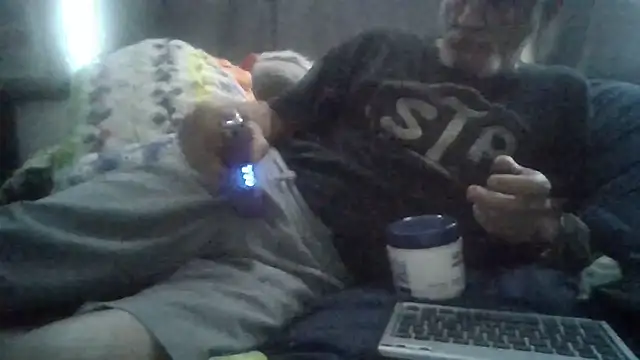 Snapshot of den-rock4u chatting on November 2025 03:01:02 PM den-rock4u online show from November 2025 03:01:02 PM