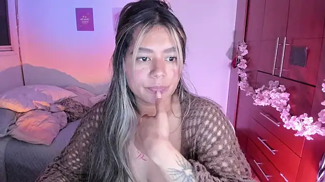 StephaniFox online show from October 2025 03:01:02 AM