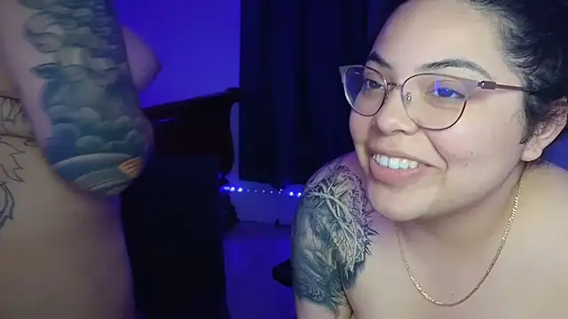 miacanela xo online show from November 2025 02:00:01 AM