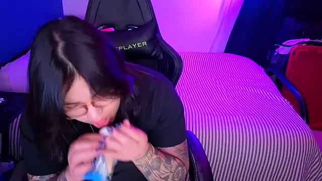 miacanela xo online show from February 2026 02:29:01 AM